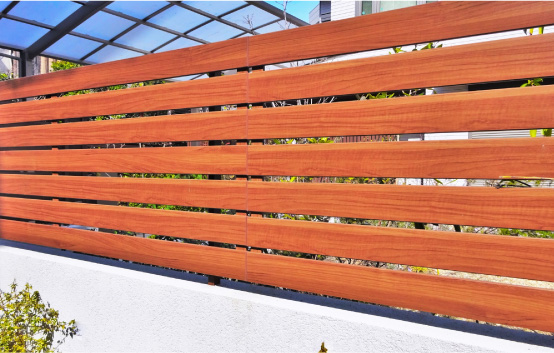 目隠しフェンス