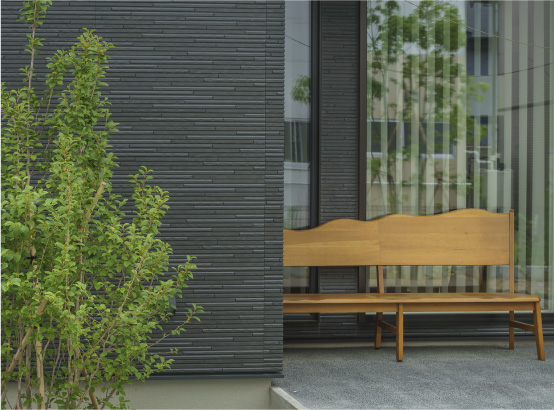 暮らしに寄り添う統一感のある外構デザイン