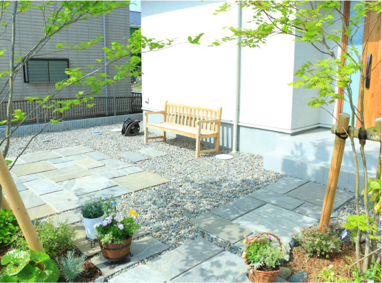 時を重ねて美しさが増す上質なエクステリアを実現