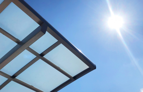 雨・雪・紫外線から愛車をしっかり守る