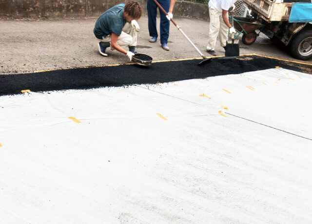駐車場　境目施工